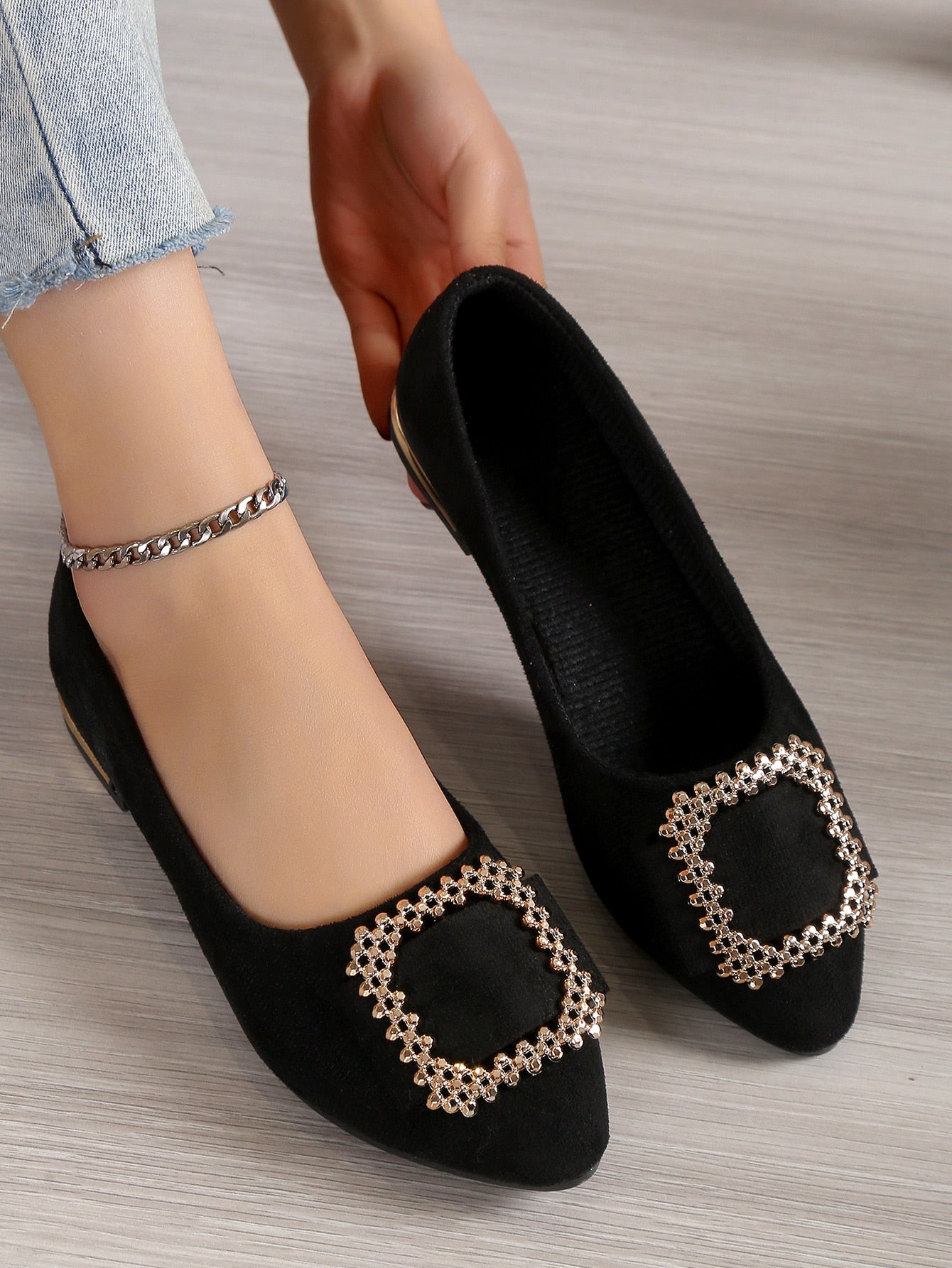 Women's Fashionable Velvet Bowknot Pointed Toe Comfortable Flat Shoes