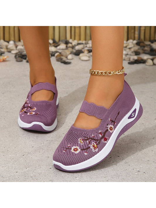 New Spring/summer Breathable Slip-on Women's Shoes, Soft Comfortable Anti-slip Sole Shallow Mouth Mom Shoes