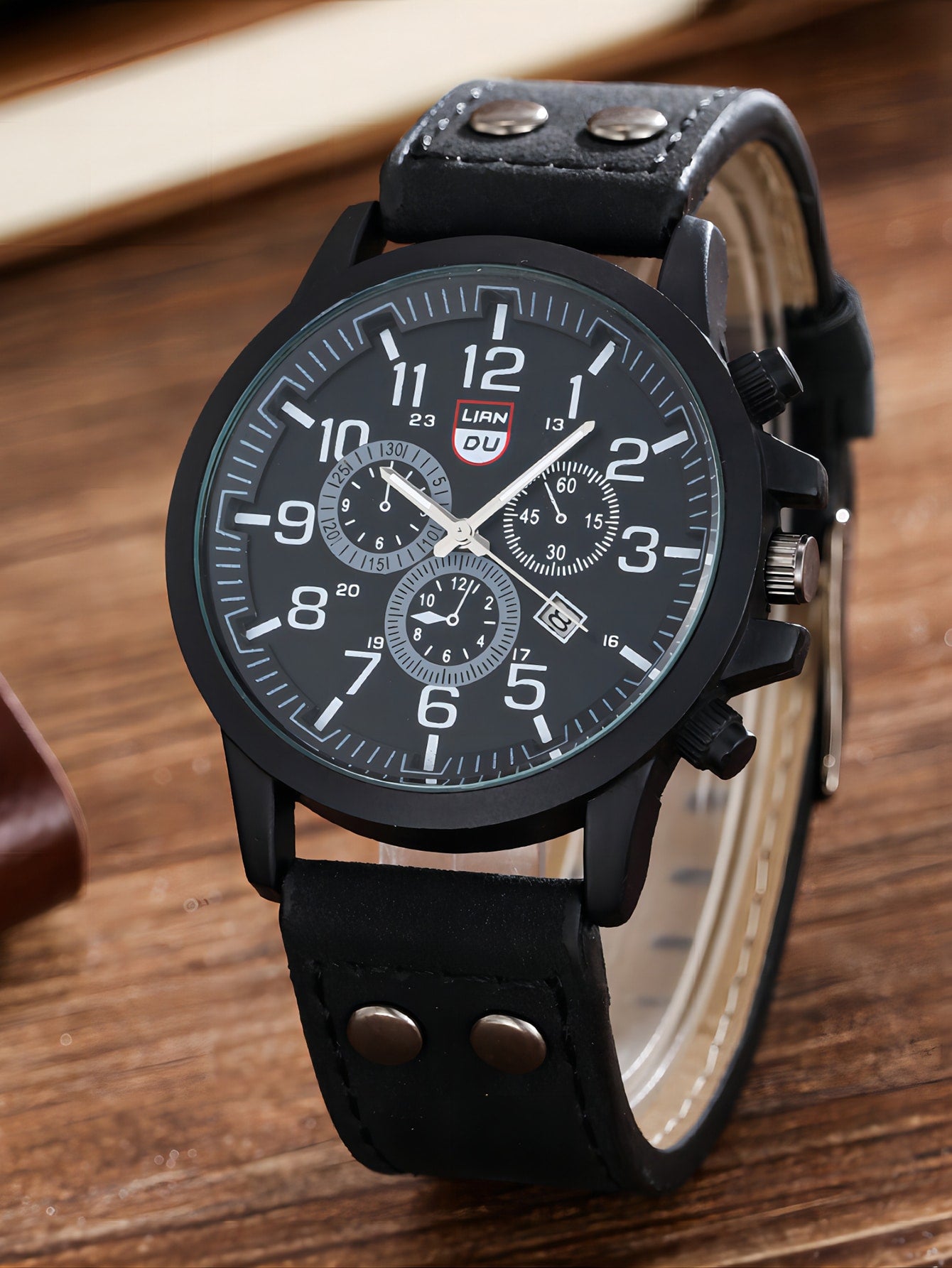 1pc Men's Casual Round Disc Quartz Wristwatch With Pu Leather Strap And 3pcs Bracelet Set