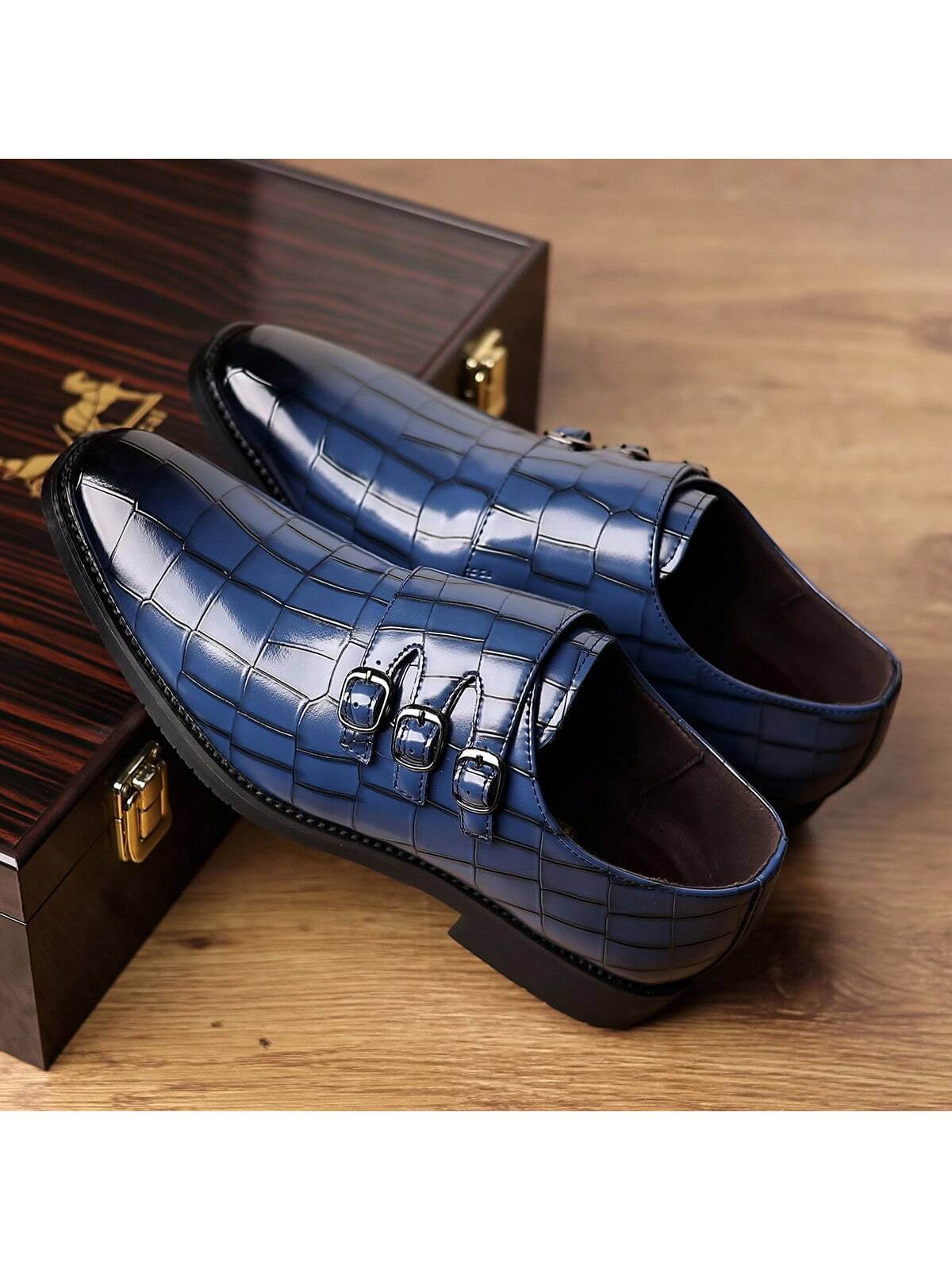 A Pair Of Business Fashion Trendy Casual Men's Formal Shoes And Leather Shoes
