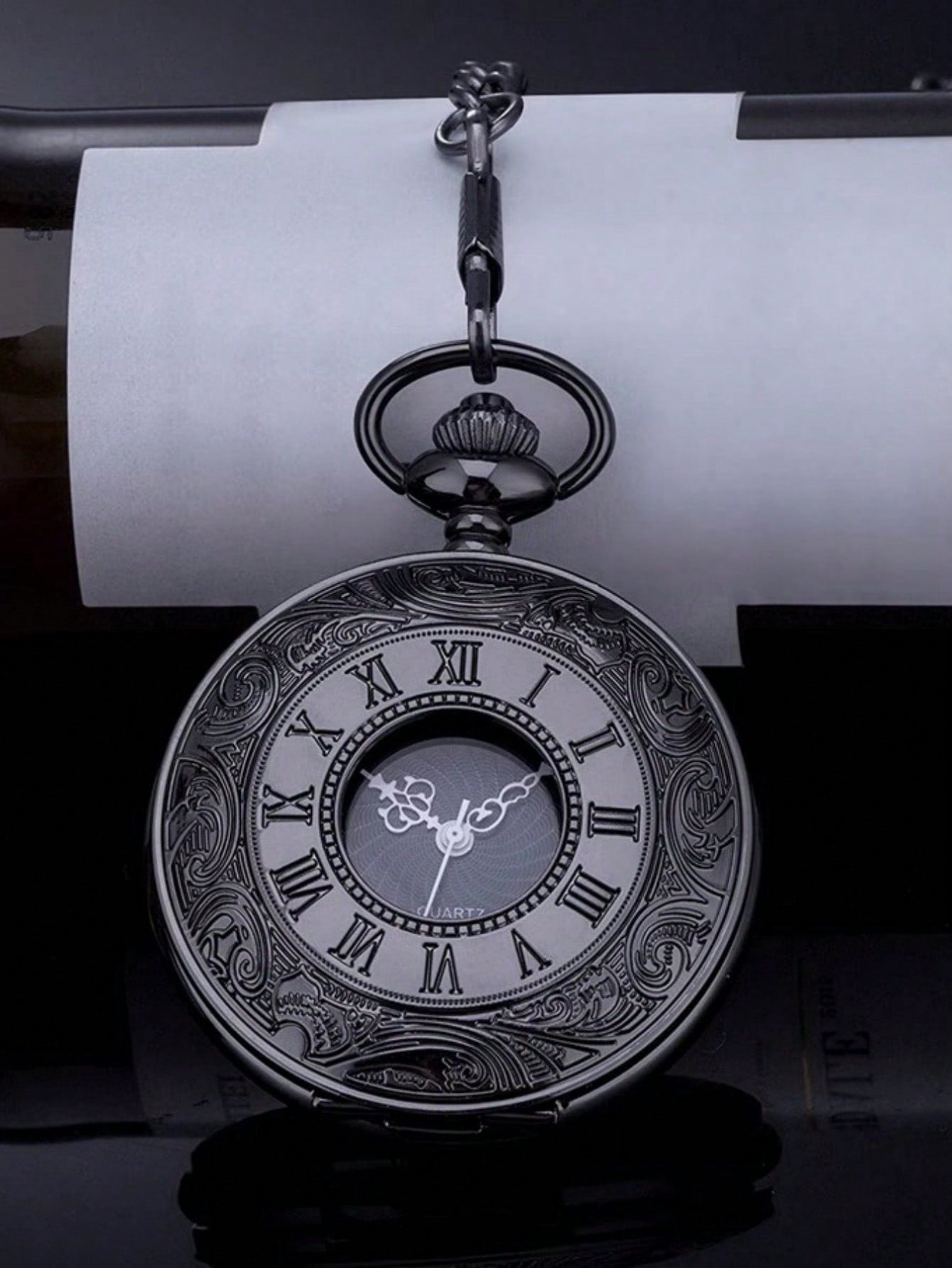 1pc Roman Numerals Vintage Pocket Watch Shaped Pendant Necklace For Men & Women, Flip Cover Watch Design