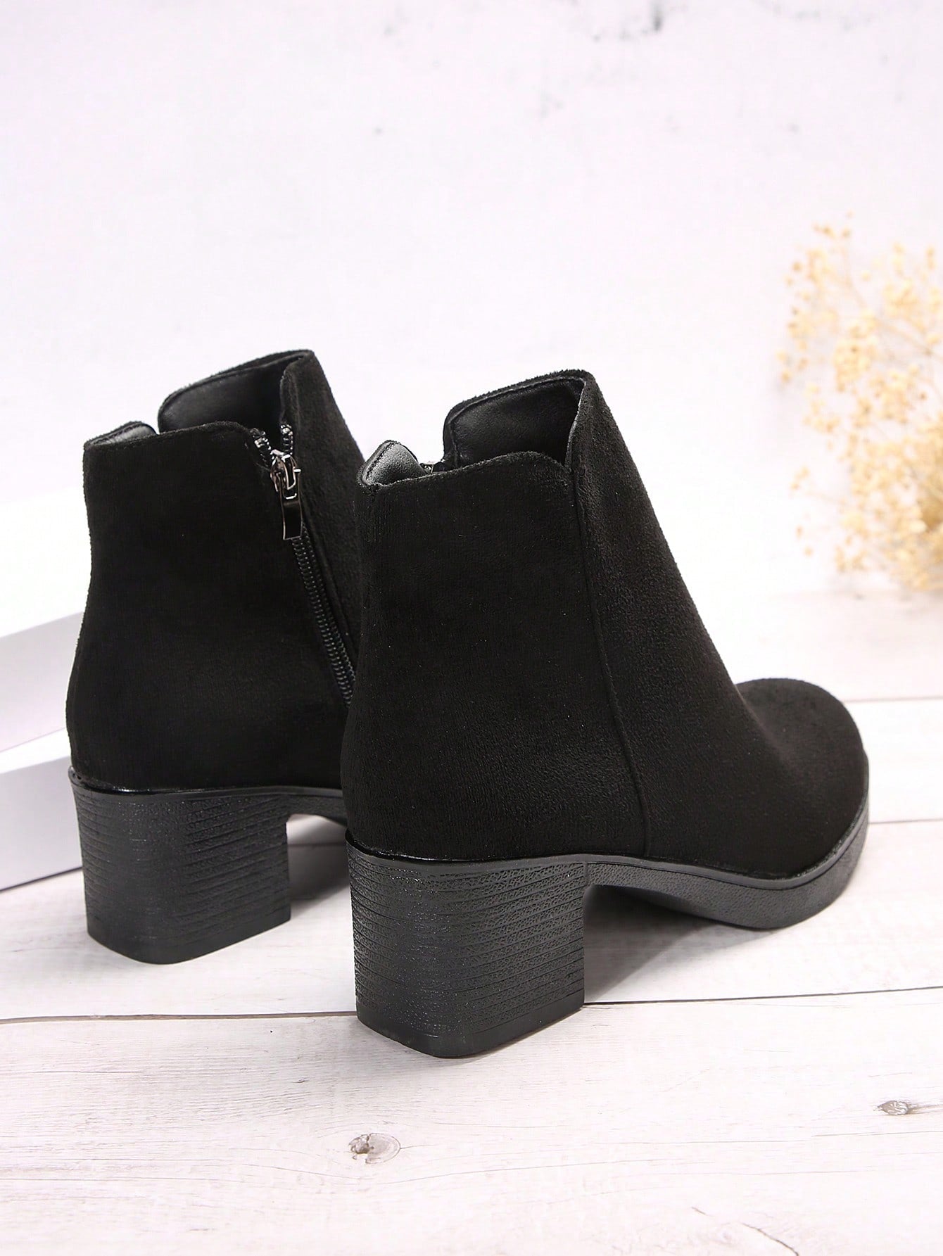 Women's Fashion Chunky Heel Short Boots, Comfortable Round Toe, Plus Velvet Warm High Heeled Shoes, Casual Versatile, Non-Slip And Bare Boots