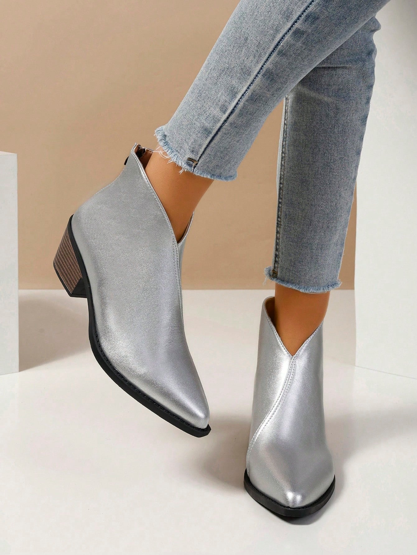 British Style Vintage Silver Boots For Women, Mid-heel, Pointed Toe, Thick Heel, Short Boots And Ankle Boots