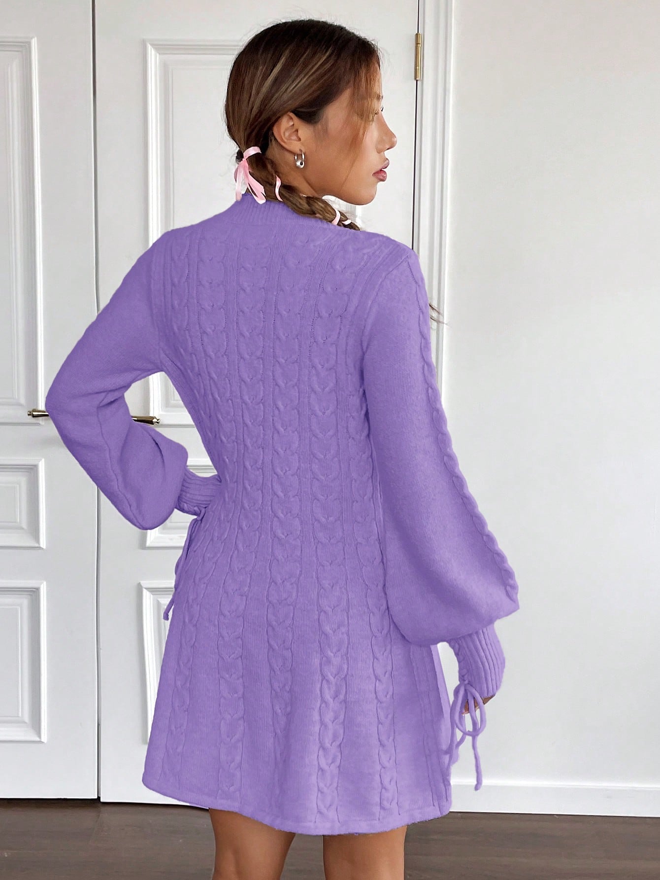 Qutie Women's V-neck Lantern Sleeve Sweater Dress