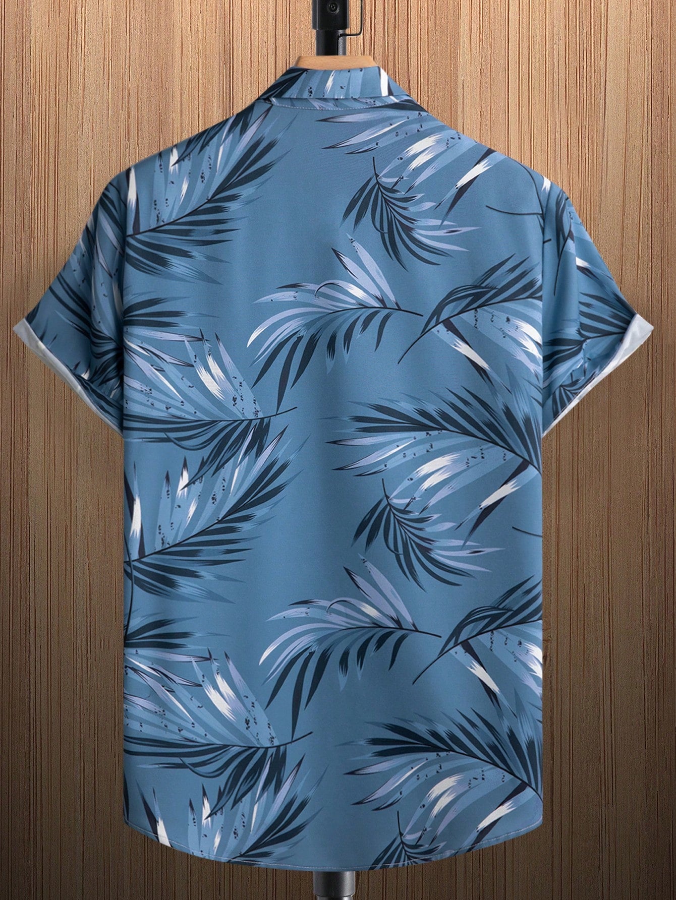 Manfinity RSRT Men Tropical Print One Pocket Front Shirt Without Tee